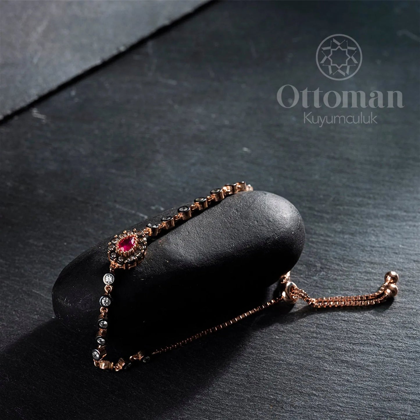 Drop-shaped red silver bracelet - Silver Whisper