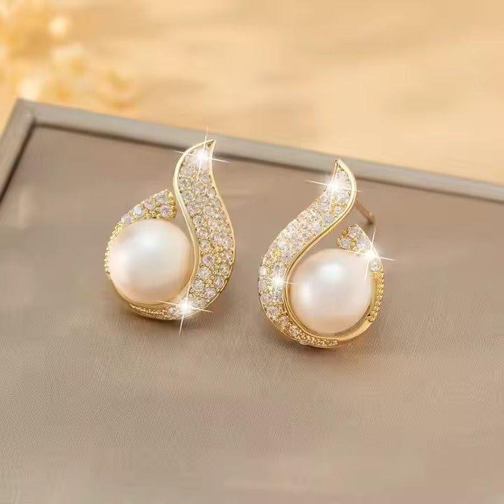 Elegant Teardrop Stud Pearl Earrings - Silver Whisper