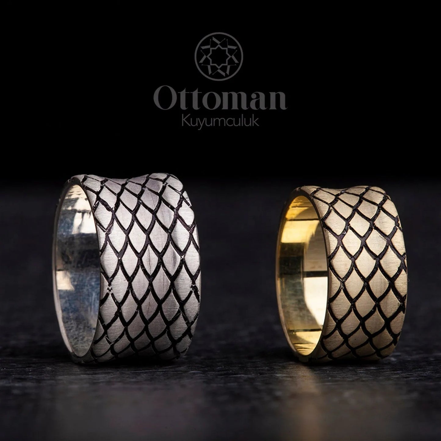 Snake Patterned Pair of Wedding Rings - Silver Whisper