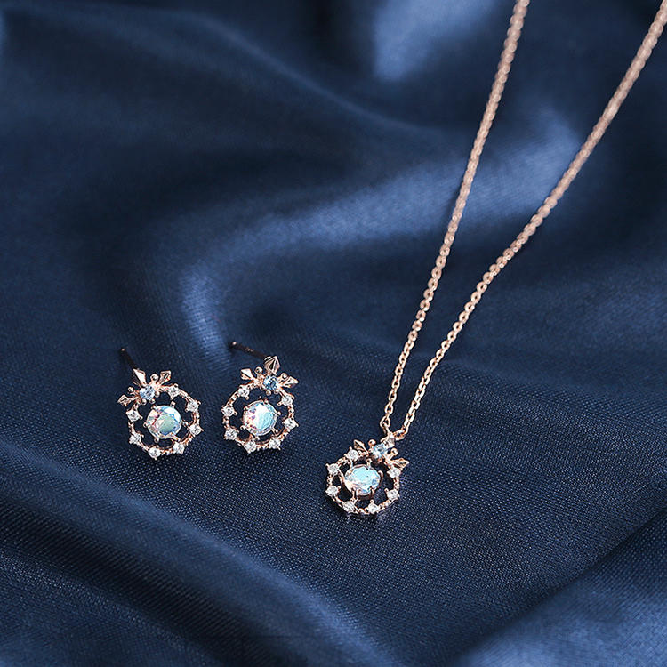 Enchanted Winter 925 Silver Snowflake Earrings