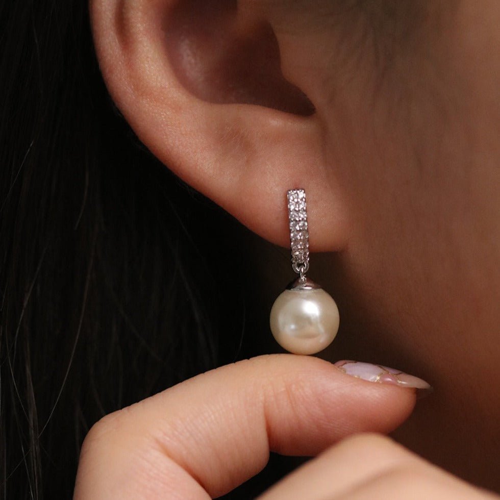 Elegant Pearl drop earrings - Silver Whisper