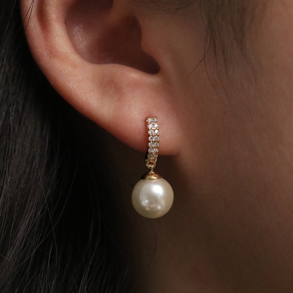 Elegant Pearl drop earrings - Silver Whisper