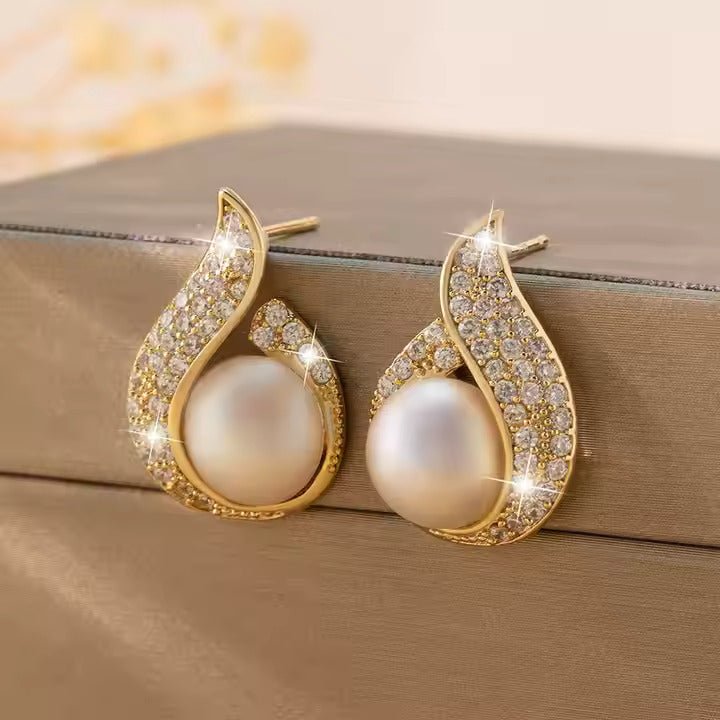 Elegant Teardrop Stud Pearl Earrings - Silver Whisper