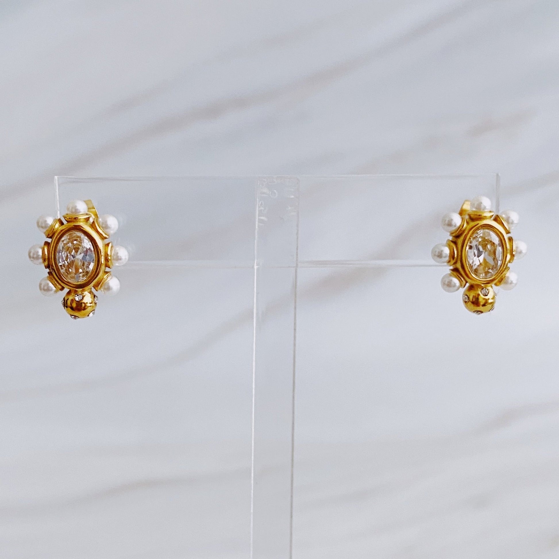 Glam On The Yacht Stud Earrings - Silver Whisper