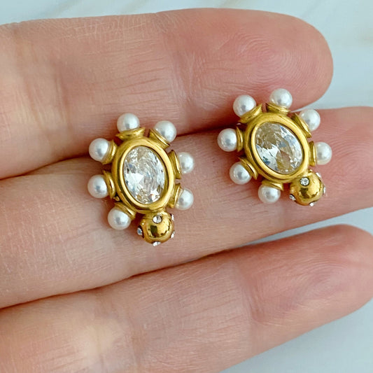 Glam On The Yacht Stud Earrings - Silver Whisper