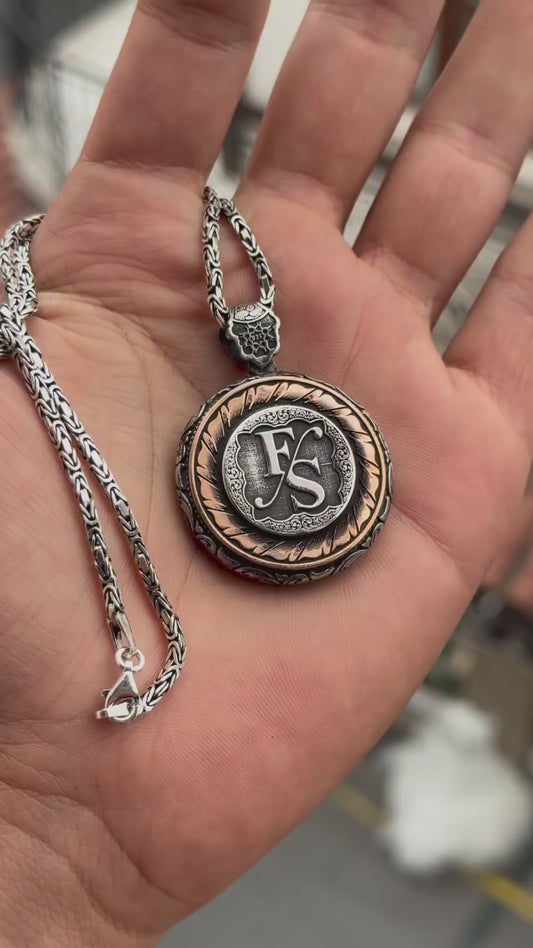 Letter Design Medallion Necklace