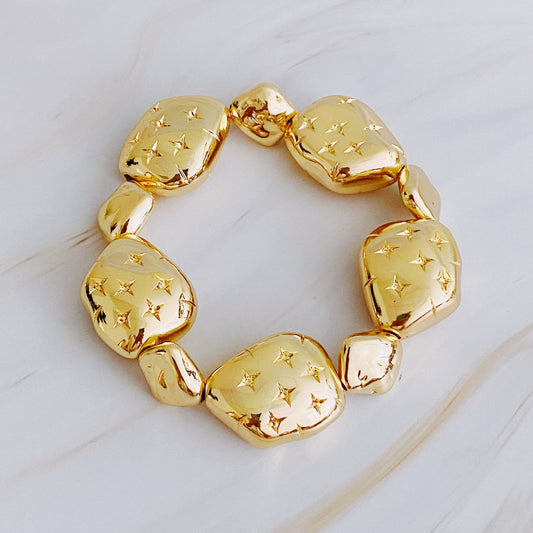 Starlight Golden Pebble Stretch Bracelet - Silver Whisper