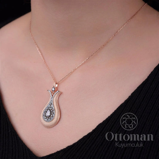 Tulip Ladies' Necklace Design - Silver Whisper